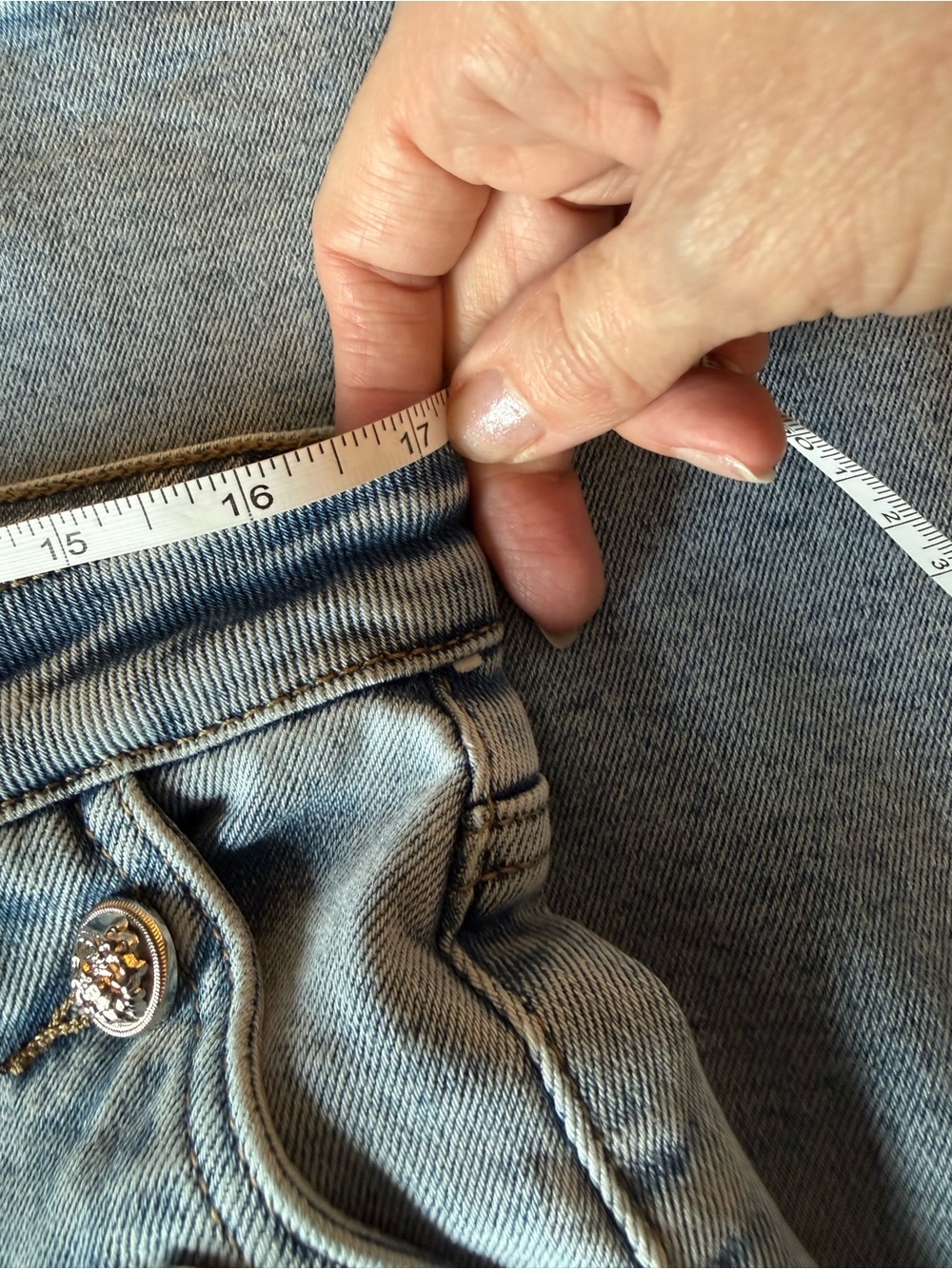 High-Rise Light Blue Wide-Leg Jeans with Side Button Detail - Picture 8 of 16